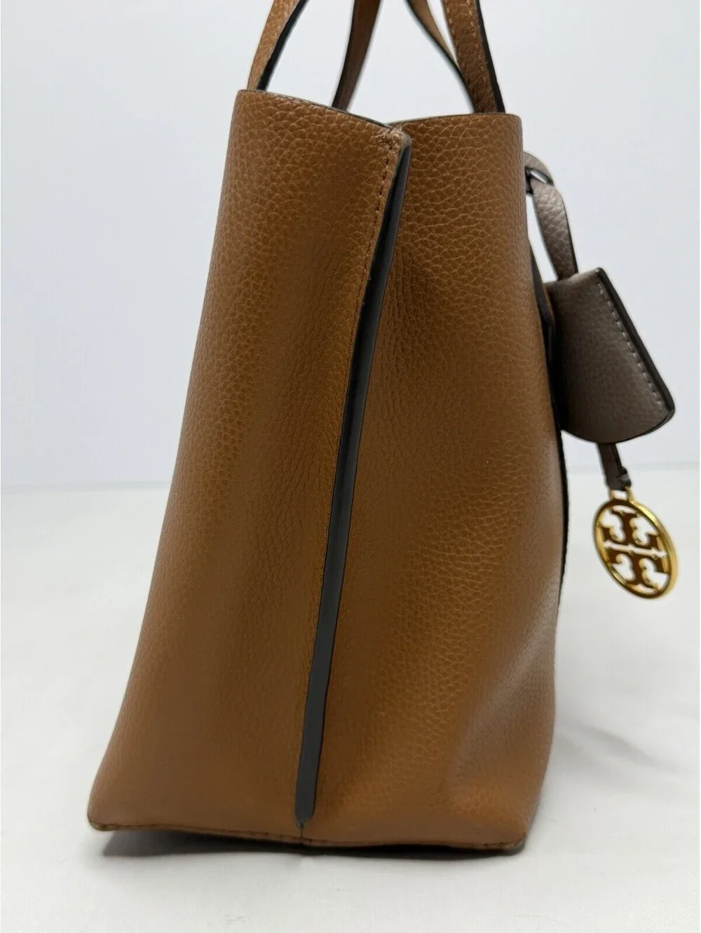 Tory Burch Perry Small Triple Compartment Tan Pebbled Leather Tote Handbag P28